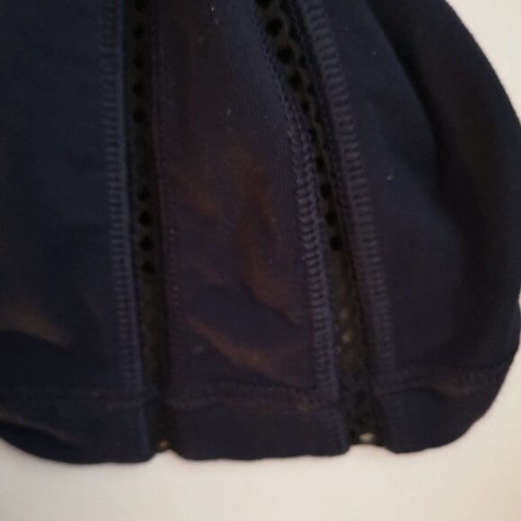 Knockout by Victoria's Secret Ladies Size Medium Navy Capri Workout Leggings - Picture 4 of 6